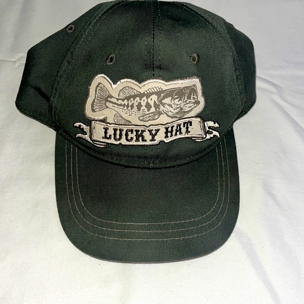 LUCKY HAT